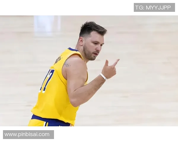 东契奇狂砍73分刷新现役最高分纪录独行侠成功终结太阳队的11连胜之路 东契奇狂砍73分刷新现役最高分纪录独行侠成功终结太阳队的11连胜之路